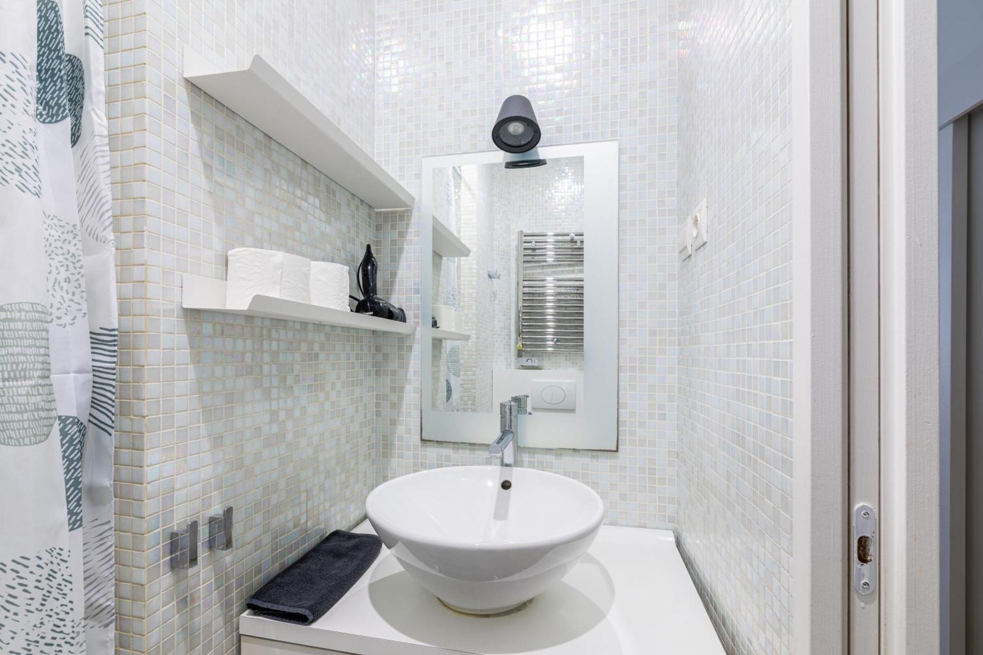 Luxurious 1 Bedroom Republique Vinaigriers Free Netflix Paris Luaran gambar